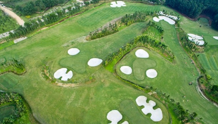 Đặc điểm của sân golf 18 lỗ năm 2022