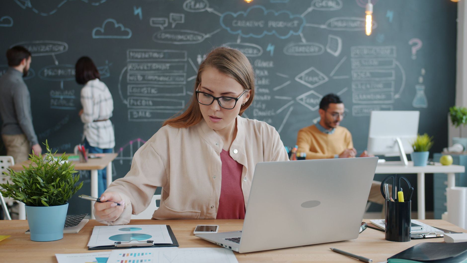 Thời Điểm Vàng Để Website Và Phần Mềm Nội Bộ Không Còn Tách Biệt Thời Điểm Vàng Để Website Và Phần Mềm Nội Bộ Không Còn Tách Biệt